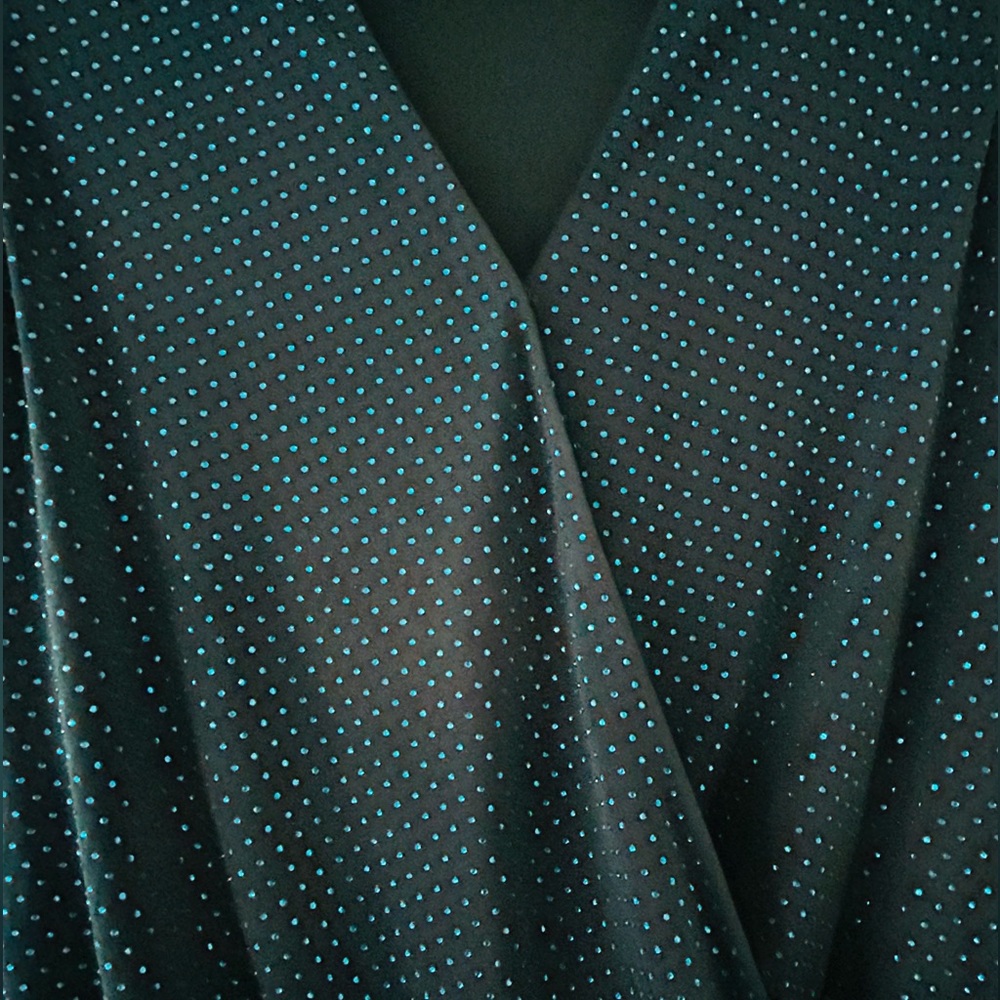 NWOT✨ Cache Top - Picture 3 of 7